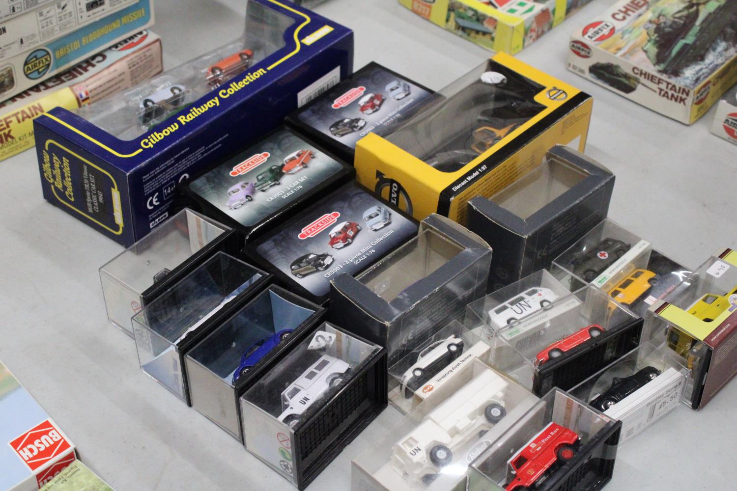 VARIOUS BOXED MOTOR VEHICLES AND VANS ETC. TO INCLUDE A DIECAST VOLVO DIGGER 1:87 SCALE - Image 4 of 5