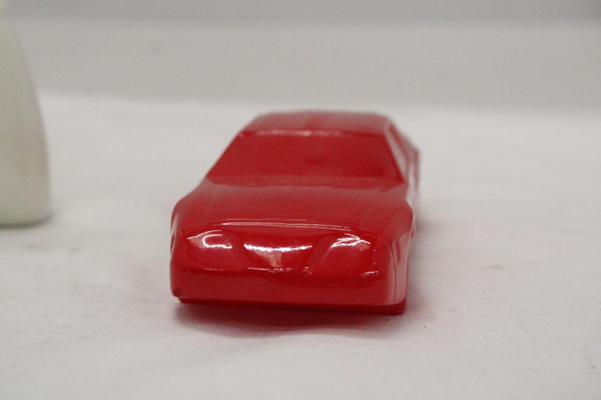 TWO AVON ITEMS TO INCLUDE A BLOODHOUD PIPE AND SPORTS CAR (BOTH FULL) - Image 7 of 7