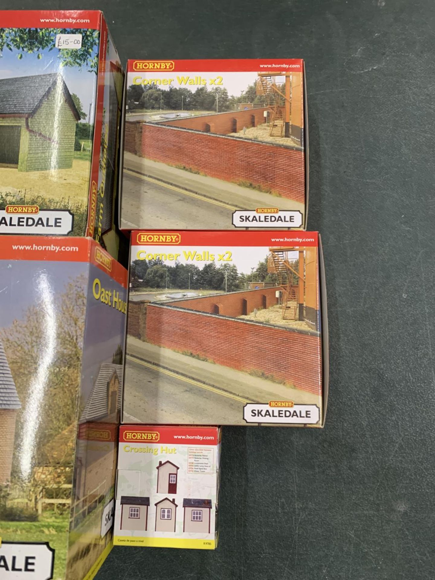 FIVE BOXED HORNBY MODEL KITS - Image 3 of 3