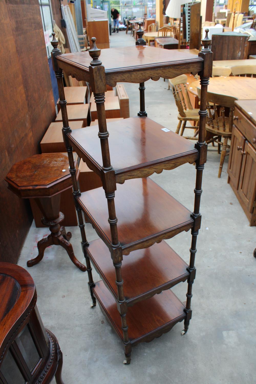 A VICTORIAN ROSEWOOD AND MAHOGANY FIVE TIER WHATNOT - Bild 2 aus 4