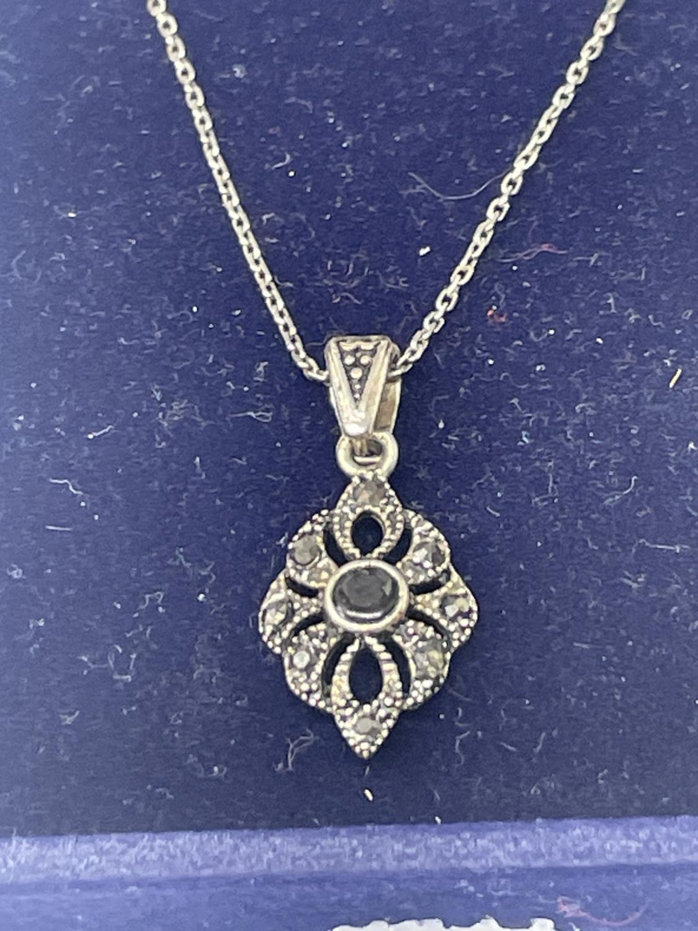 A SILVER NECKLACE WITH MARCASITE PENDANT IN A PRESENTATION BOX - Image 2 of 3