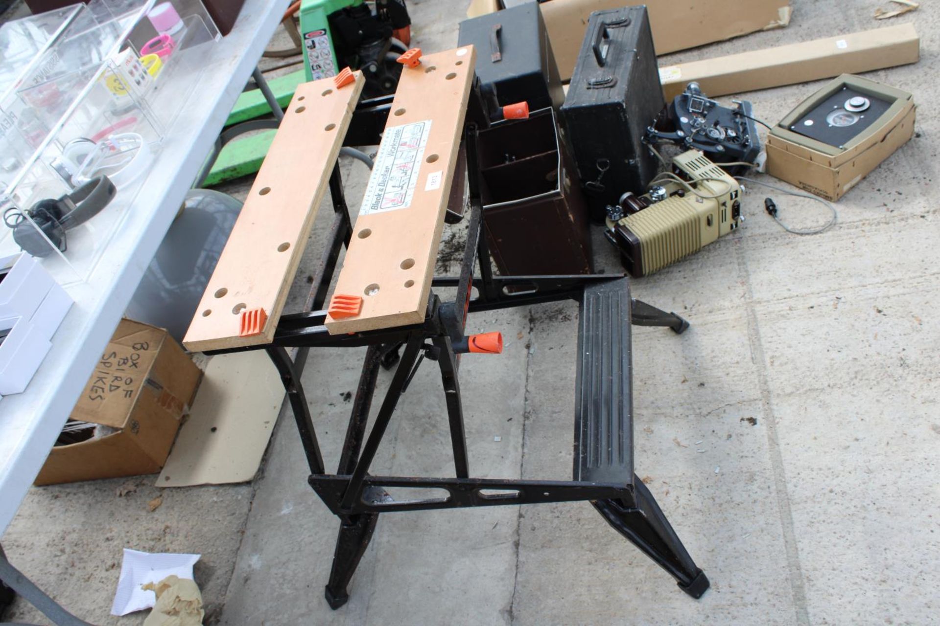 A BLACK AND DECKER FOLDING WORKMATE - Image 2 of 2