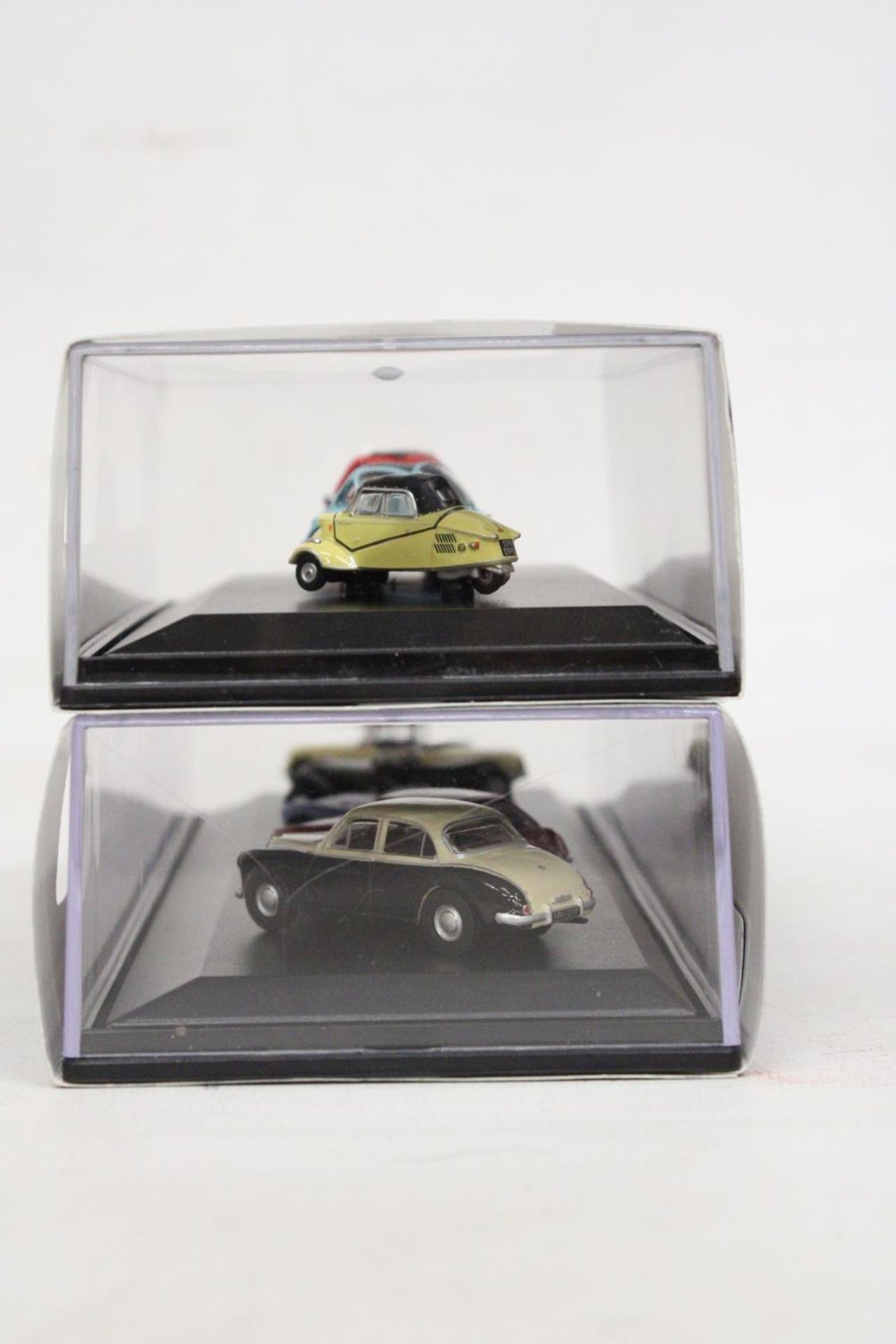 TWO OXFORD AS NEW AND BOXED AUTOMOBILE COMPANY SETS TO INCLUDE A FIVE PIECE MG SET AND A THREE PIECE - Image 8 of 8