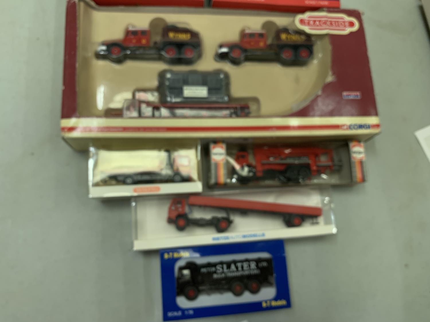 NINE BOXED TOY VEHICLES, TANKS AND SHIPPING CONTAINERS ETC. TO INCLUDE BACHMANN, HERPA ETC - Image 3 of 3