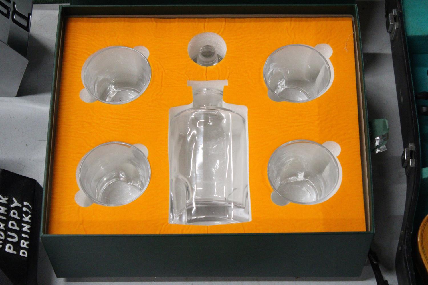 AN AS NEW, BOXED, 'LANFULA' WHISKY GLASS AND DECANTER SET - Image 2 of 5