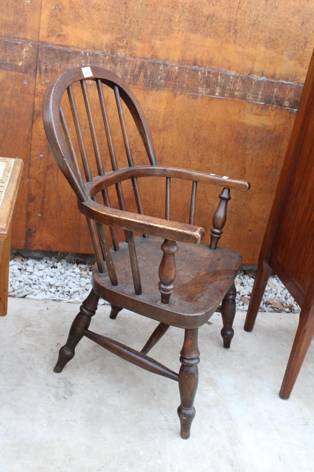 A VICTORIAN ELM WINDSOR CHAIR STAMPED E.T.WILLIAMS - Image 2 of 2