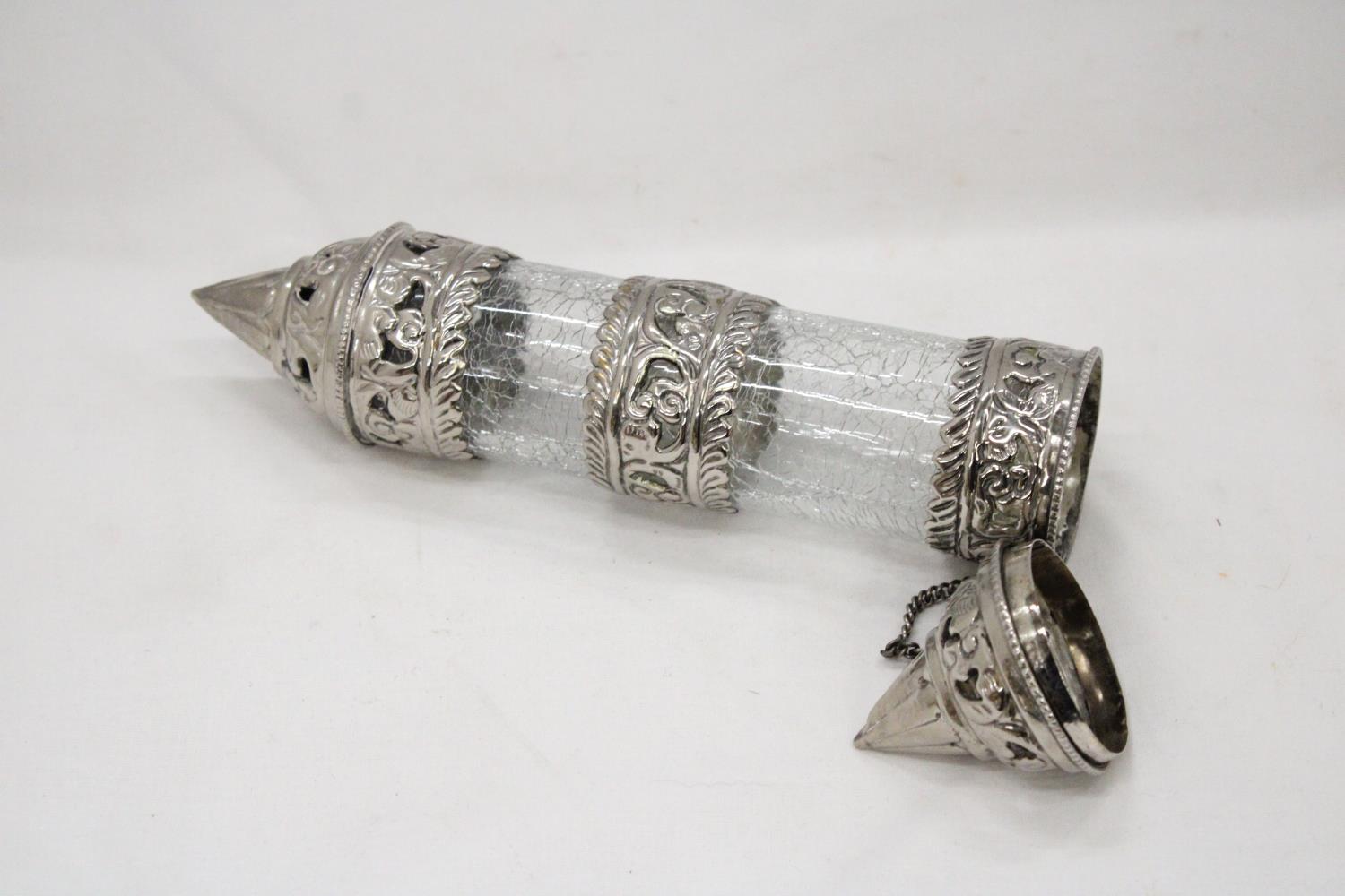 A FAR EAST SILVER PLATE AND CRACKLE GLASS SCROLL HOLDER - Image 7 of 7