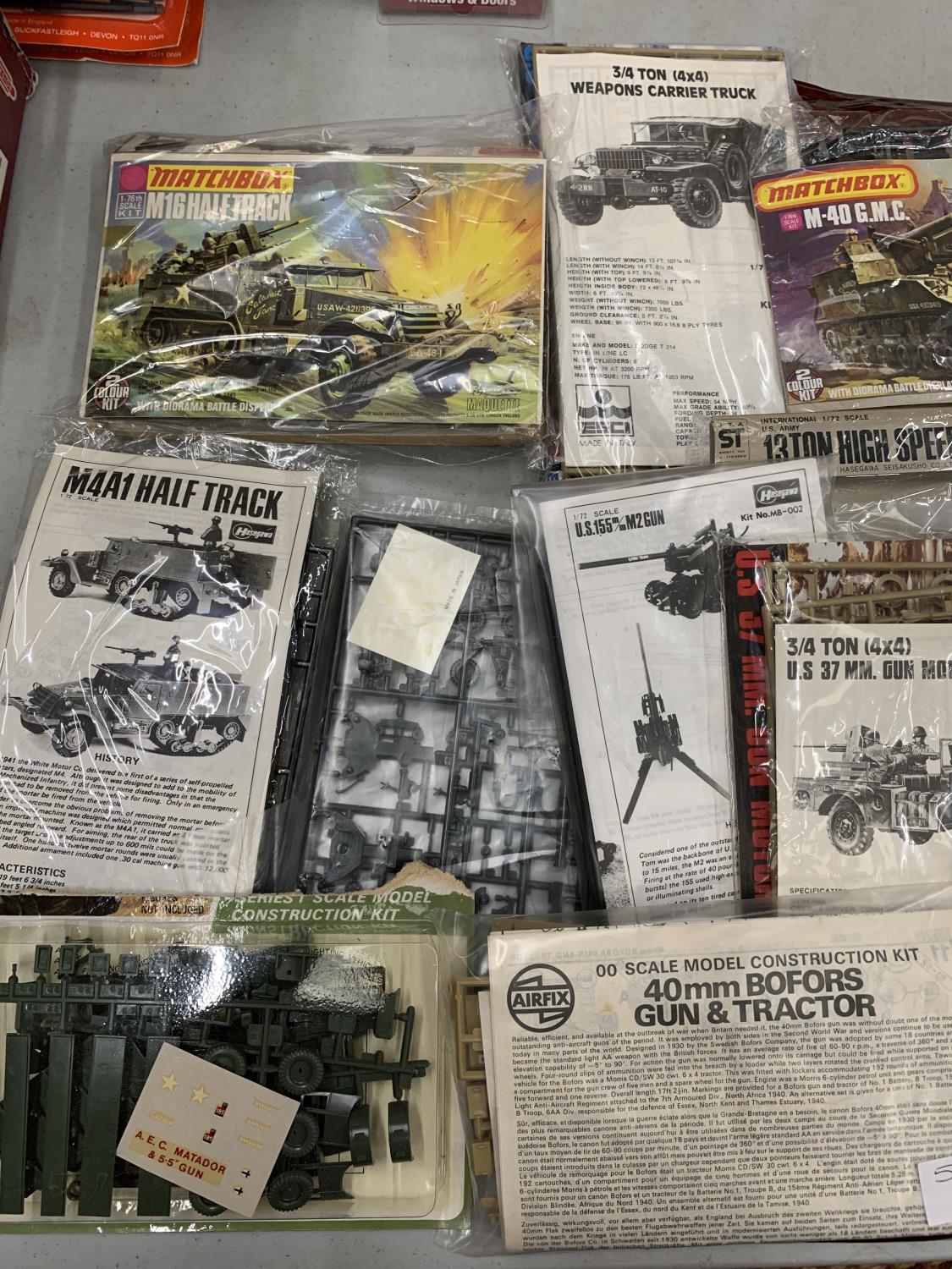 A LARGE COLLECTION OF MILITARY VEHICLE MODEL KITS TO INCLUDE MATCHBOX, AIRFIX AND OTHERS - Image 2 of 3