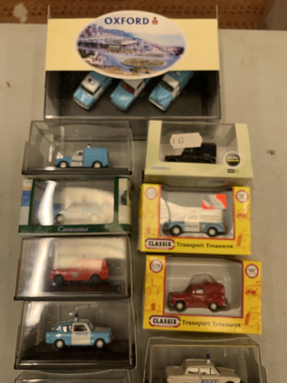 A COLLECTION OF EMERGENCY TOY VEHICLES, MAINLY BOXED, TO INCLUDE OXFORD, CARARAMA, CLASSIX ETC. - Image 2 of 4