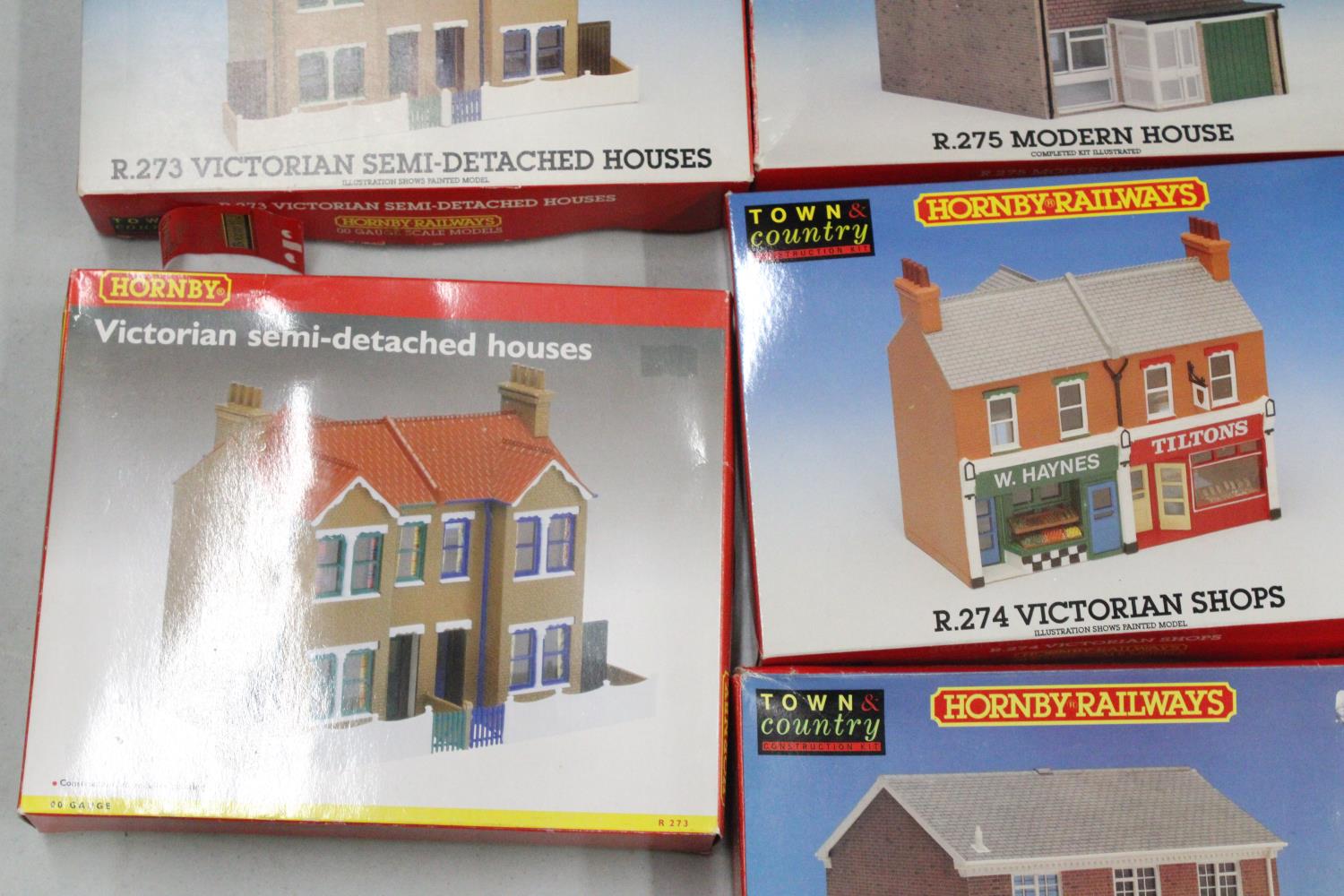 SEVEN BOXED HORNBY RAILWAY HOUSE AND SHOP KITS 00 GAUGE - Image 4 of 5