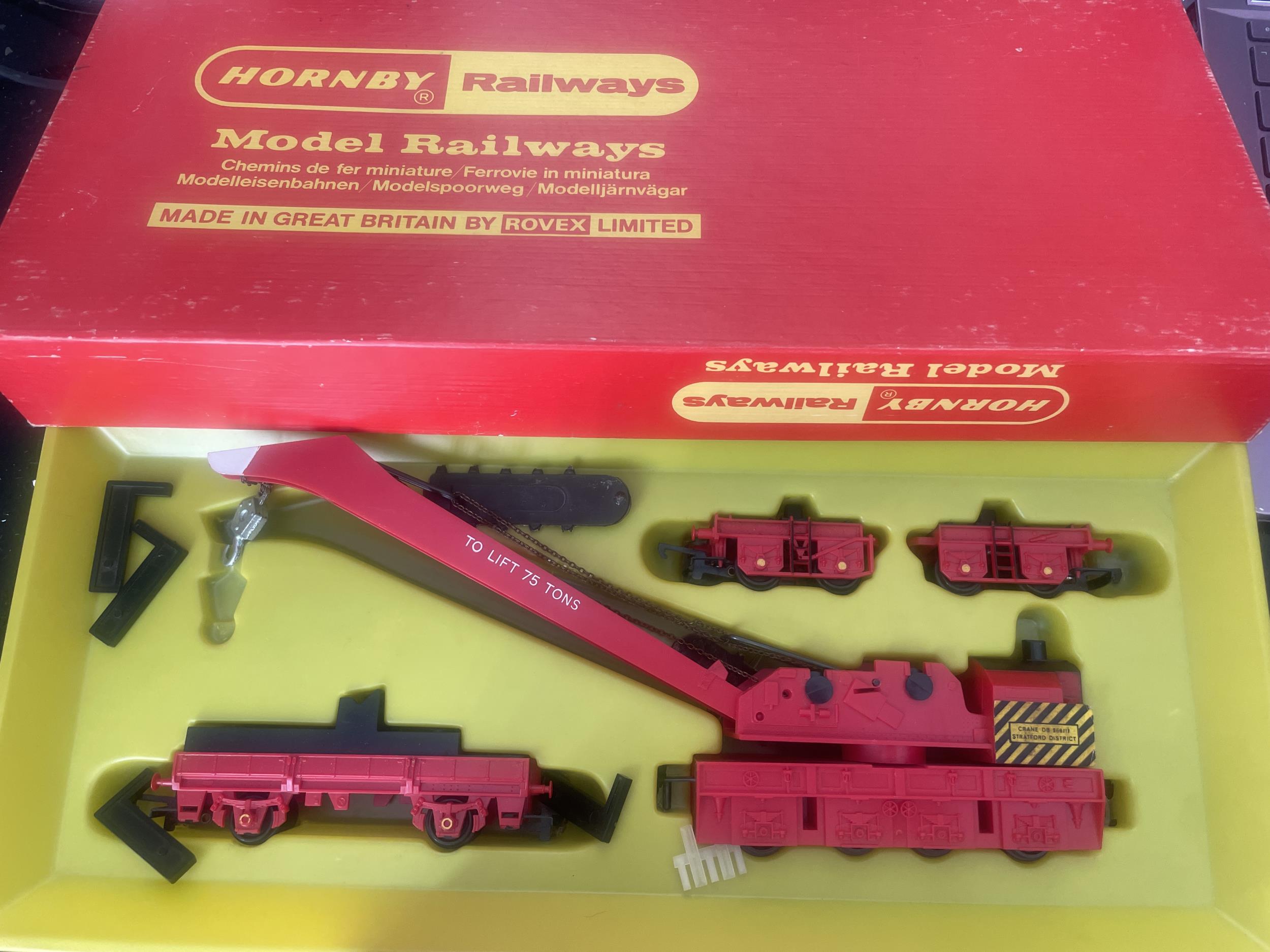 FOUR BOXED HORNBY ITEMS TO INCLUDE A BREAKDOWN CRANE SET, TWELVE BUFFER STOPS AND TEN UNCOUPLING - Bild 2 aus 3