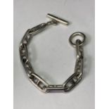 A HEAVY SILVER WRIST CHAIN