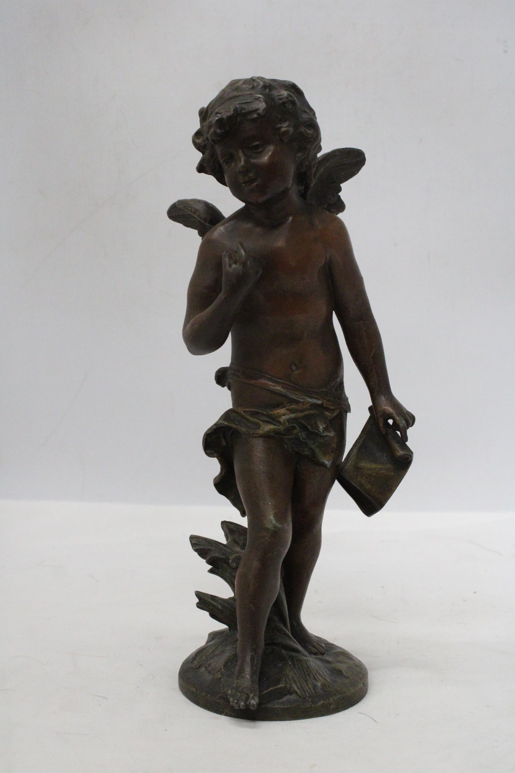 A BRONZE SCULPTURE OF A CHERUB SIGNED TO THE BASE - Image 2 of 6