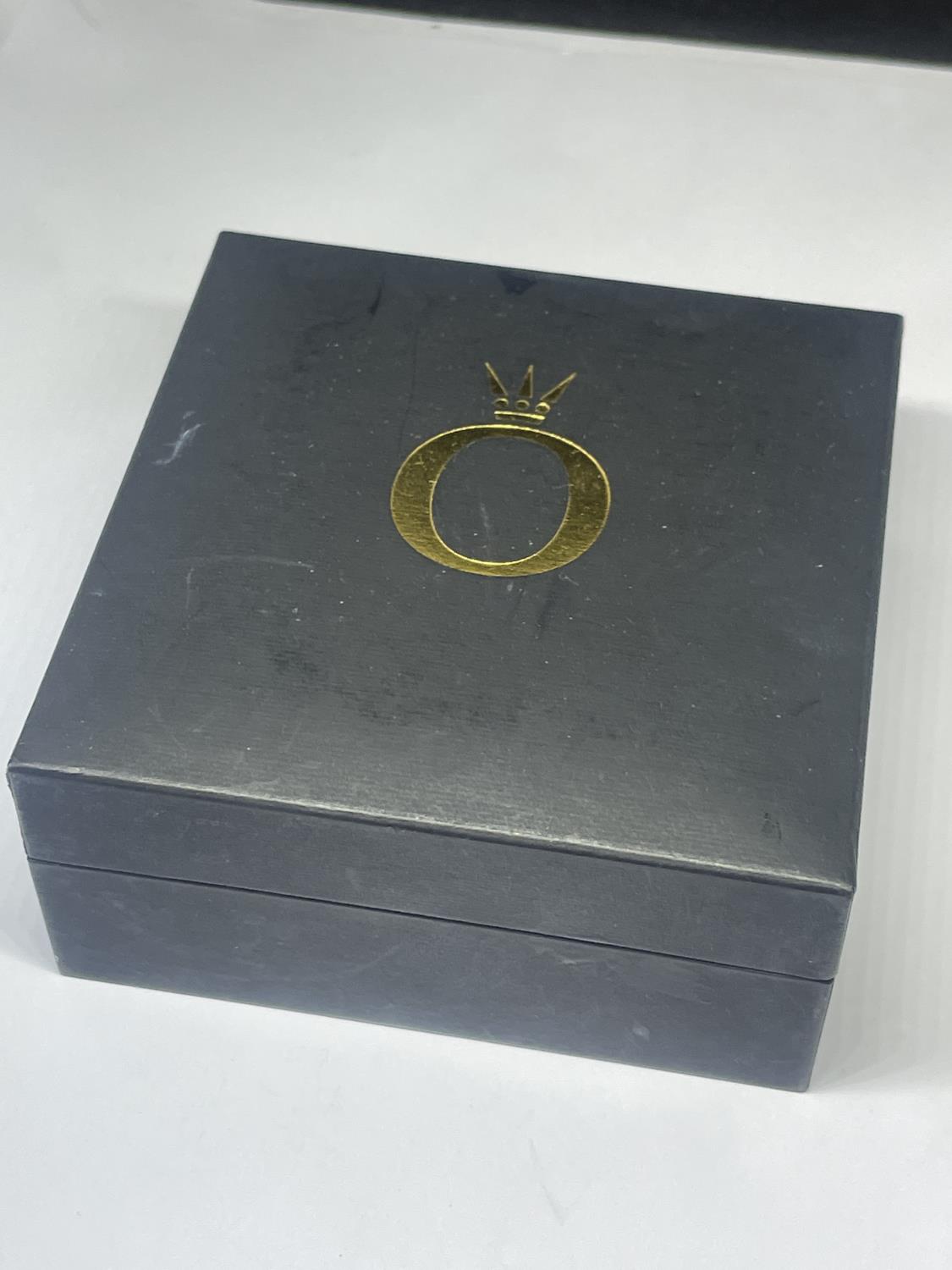 A SILVER PANDORA BRACELET IN A PRESENTATION BOX - Image 3 of 3
