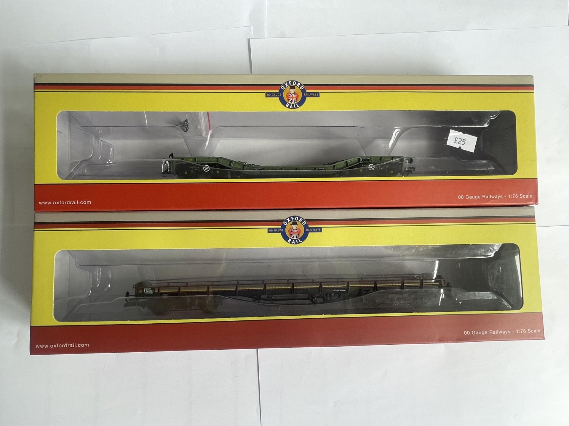 TWO BOXED OXFORD 00 GAUGE FREIGHT FLATBED CARRIAGES