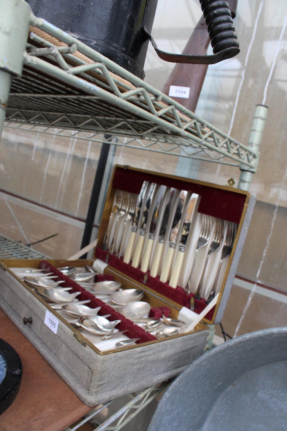 A CASED VINERS BELIEVED COMPLETE CANTEEN OF CUTLERY - Image 2 of 5