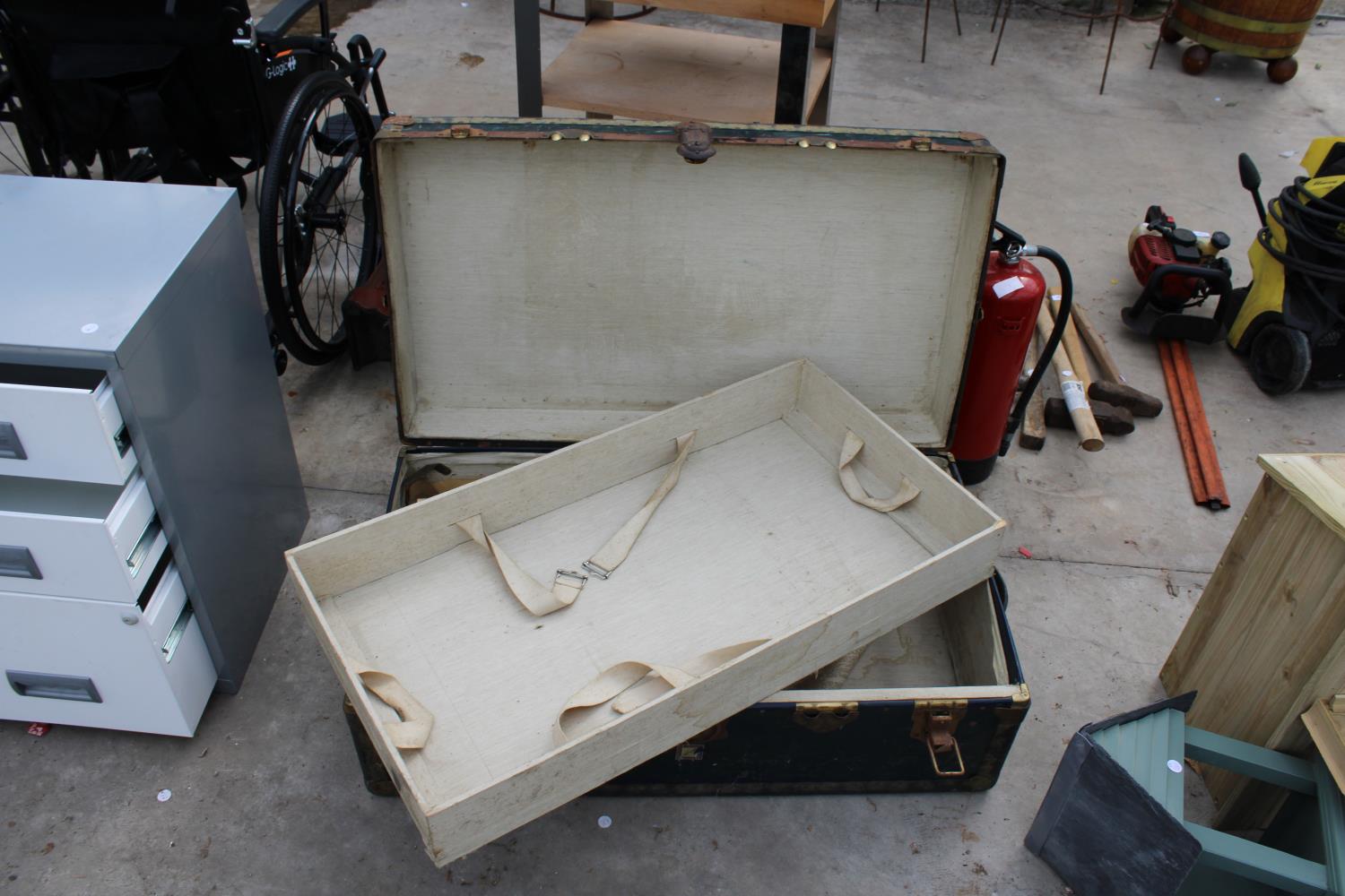 A VINTAGE TRAVEL TRUNK - Image 2 of 2