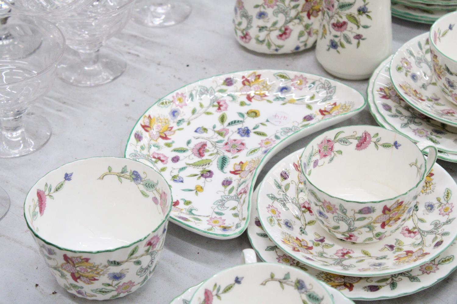 A LARGE MINTON "HADDON HALL" TEA SET TO INCLUDE CUPS, SAUCERS, SIDE PLATES, CAKE PLATES, SUGAR - Image 3 of 6