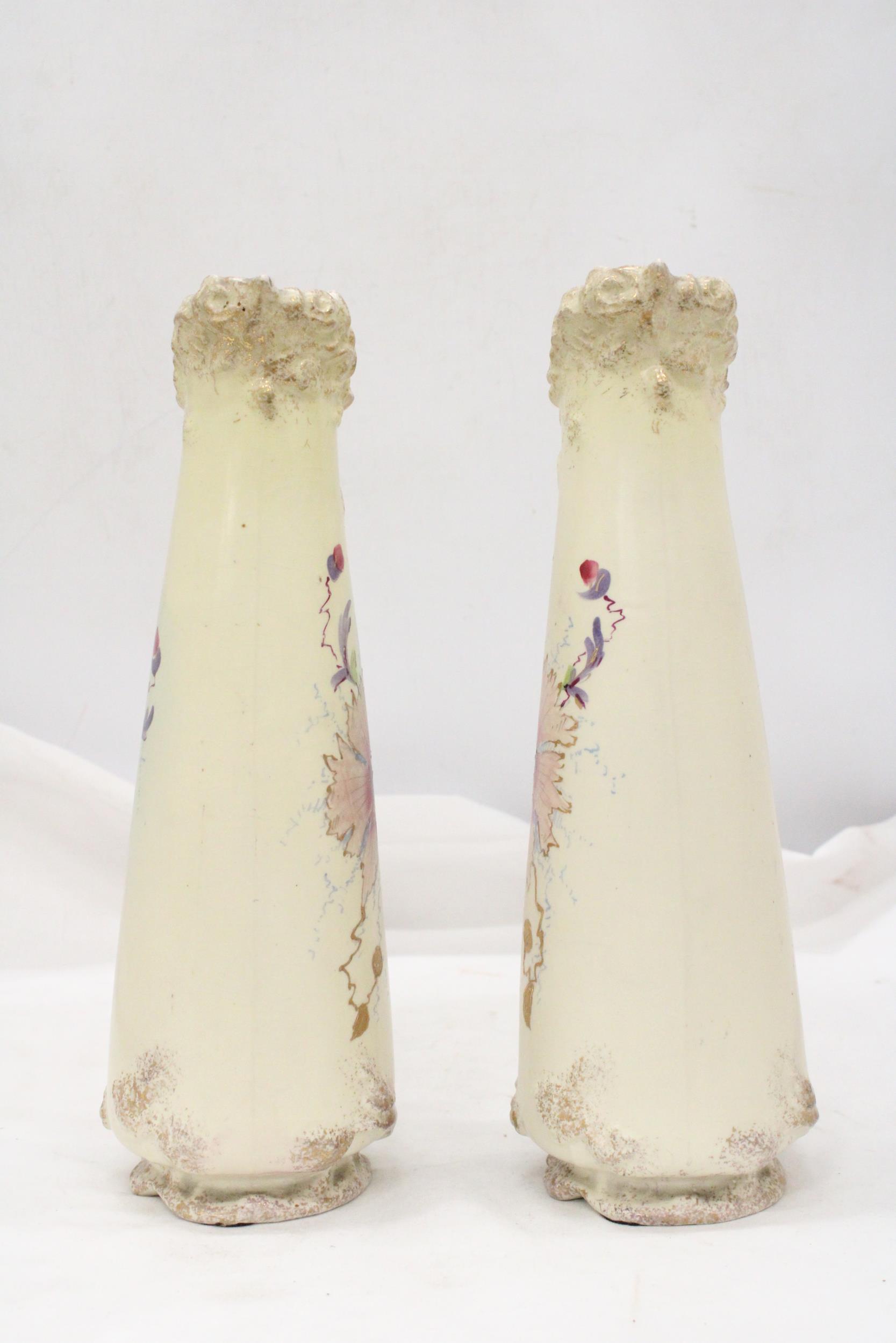 A PAIR OF VICTORIAN JUGS IN IVORY WITH FLORAL AND GILT DECORATION - APPROXIMATELY 31CM HIGH - Image 2 of 5