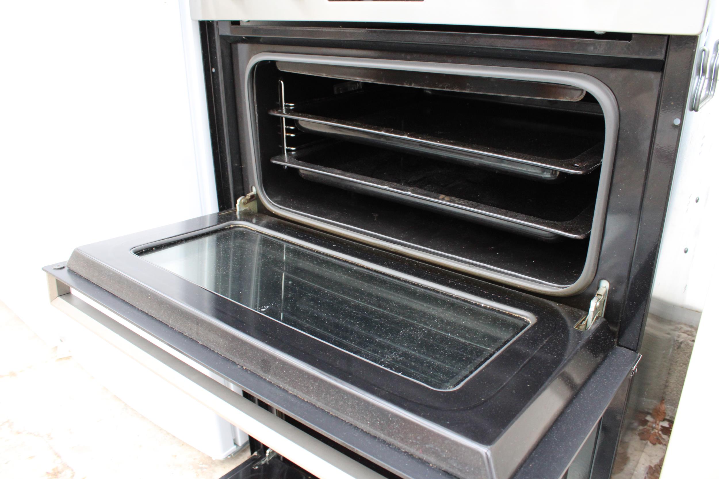 A CHROME AND BLACK BAUMATIC INTERGRATED DOUBLE OVEN - Image 3 of 3