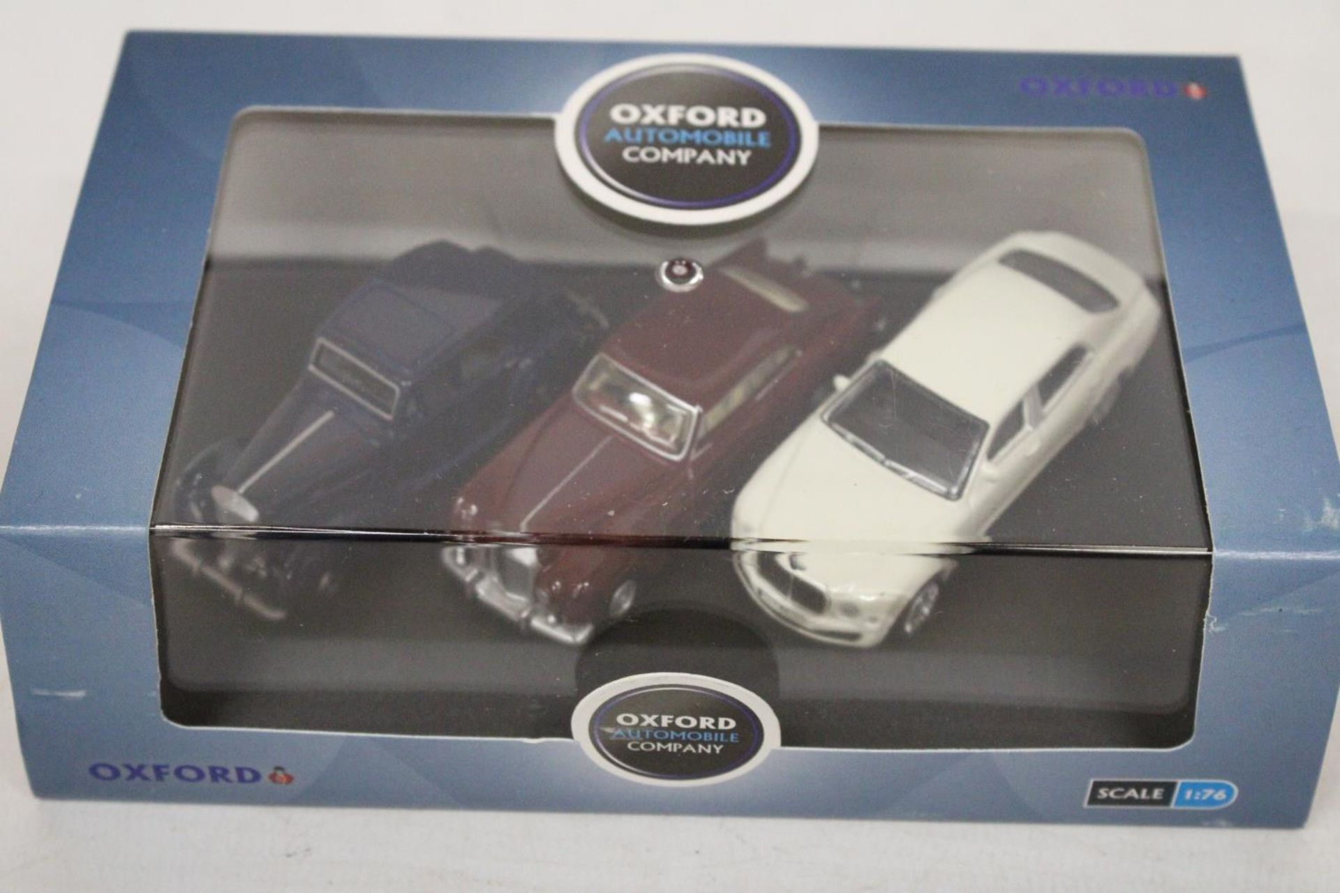 TWO AS NEW AND BOXED OXFORD AUTOMOBILE COMPANY SETS TO INCLUDE A FIVE PIECE JAGUAR XJ AND A THREE - Image 2 of 6
