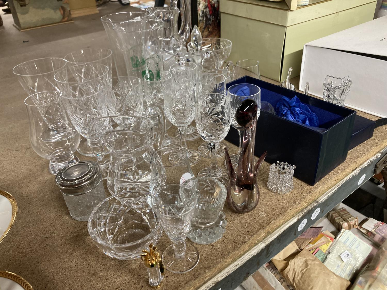 A QUANTITY OF GLASSWARE TO INCLUDE SHERRY AND PORT GLASSES, TUMBLERS, PRESERVE POT, JUGS, SWANS, ETC - Image 2 of 5