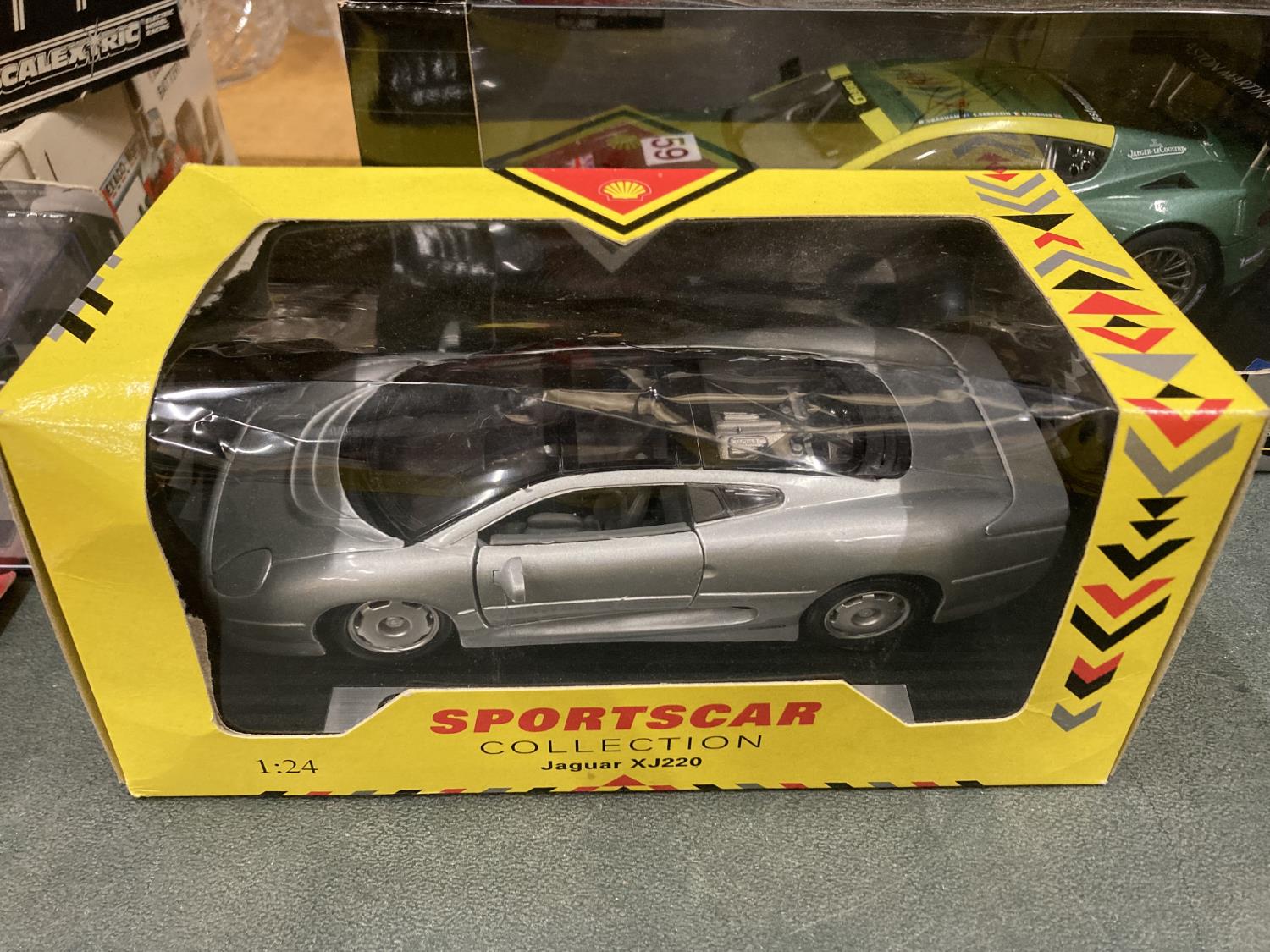 AN ASSORTMENT OF BOXED MODEL CARS TO INCLUDE A CORGI TOYS JAMES BOND ASTON MARTIN D.B.5 AND A NEW - Image 8 of 9