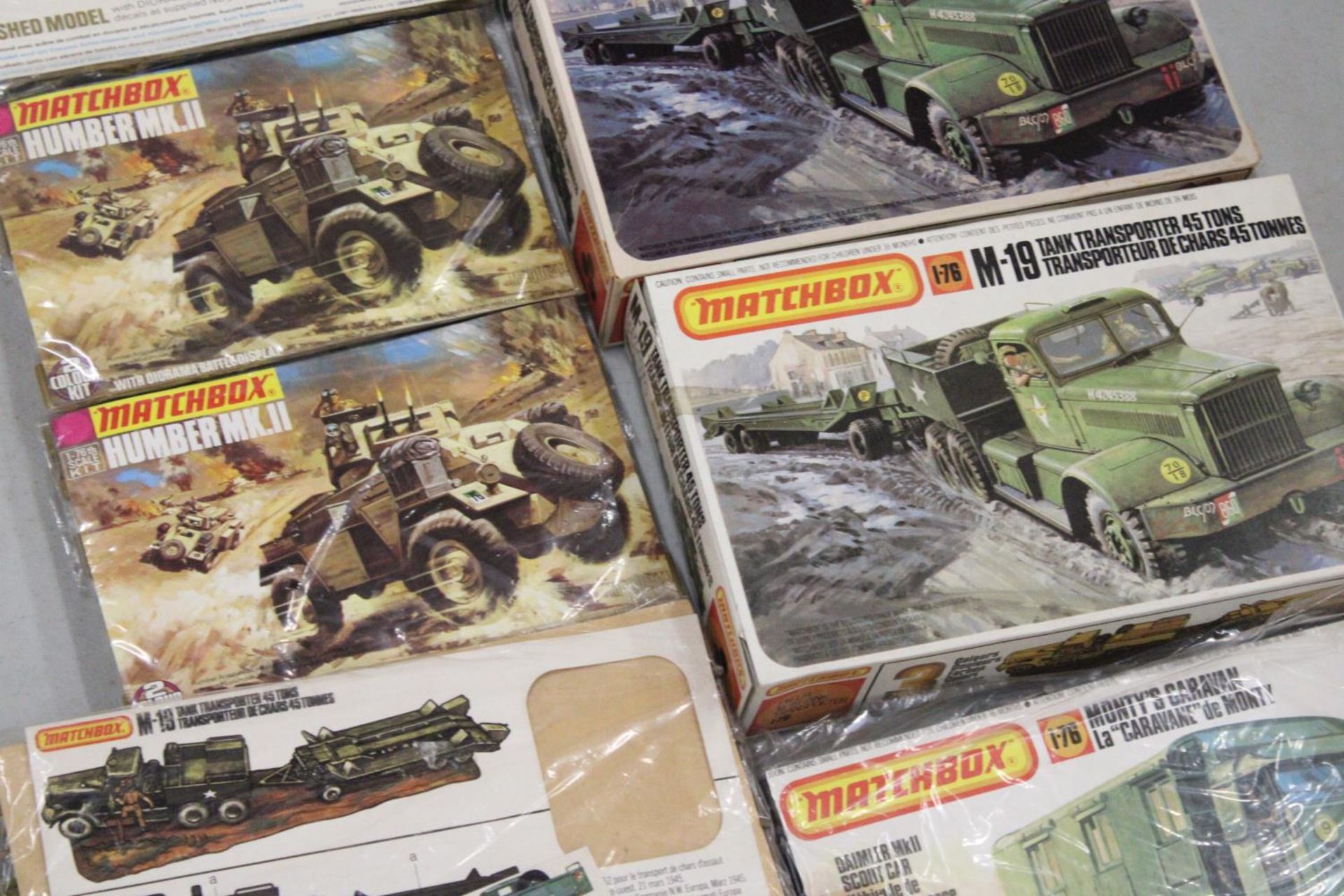 TWELVE BOXED MATCHBOX AND AIRFIX MODEL KITS OF MILITARY VEHICLES - Image 3 of 5