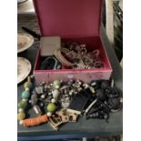 A QUANTITY OF COSTUME JEWELLERY TO INCLUDE NECKLACES, EARRINGS, ETC