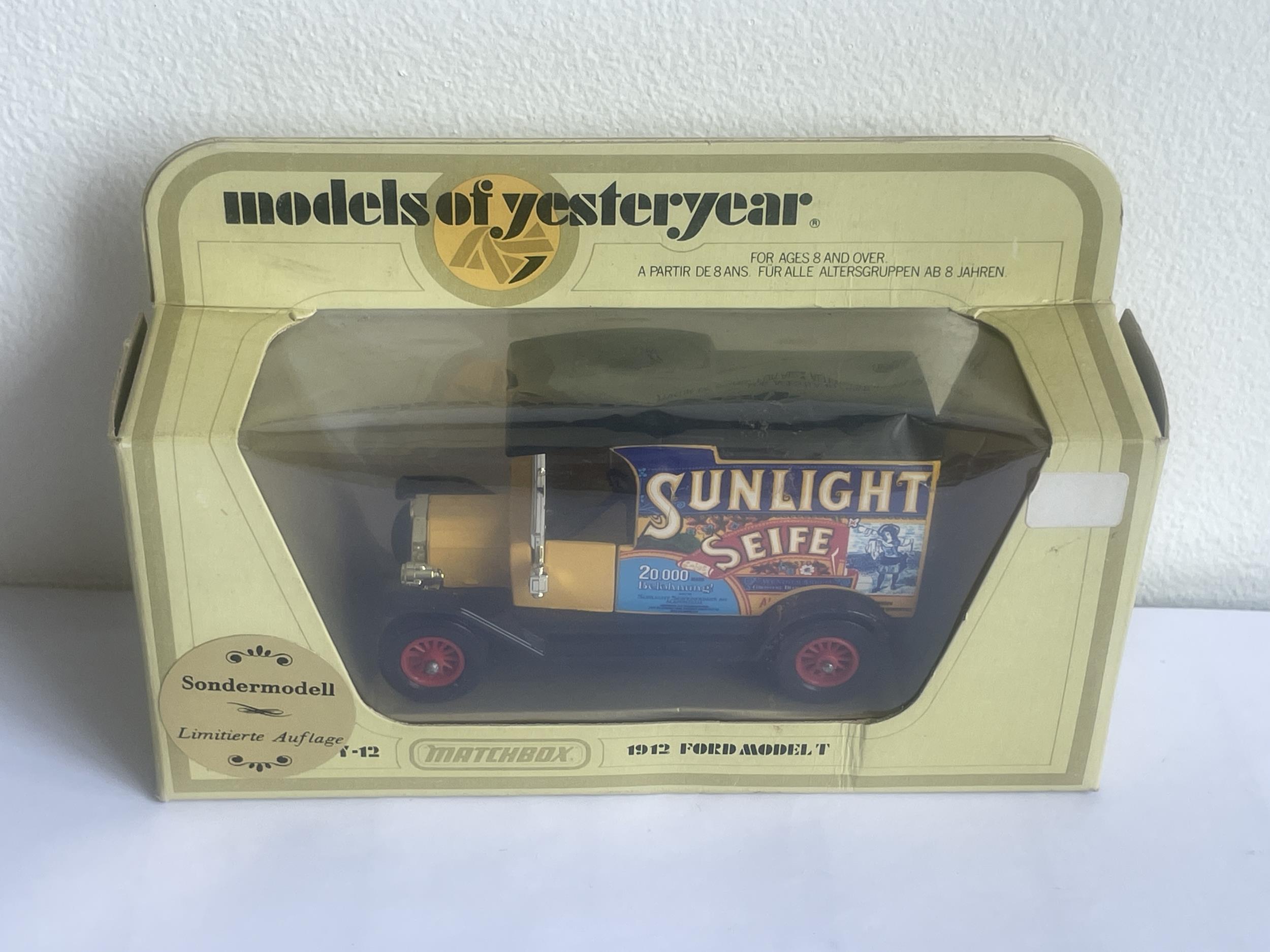 A BOXED MODELS OF YESTERYEAR SUNLIGHT SEIFE 1912 FORD MODEL T