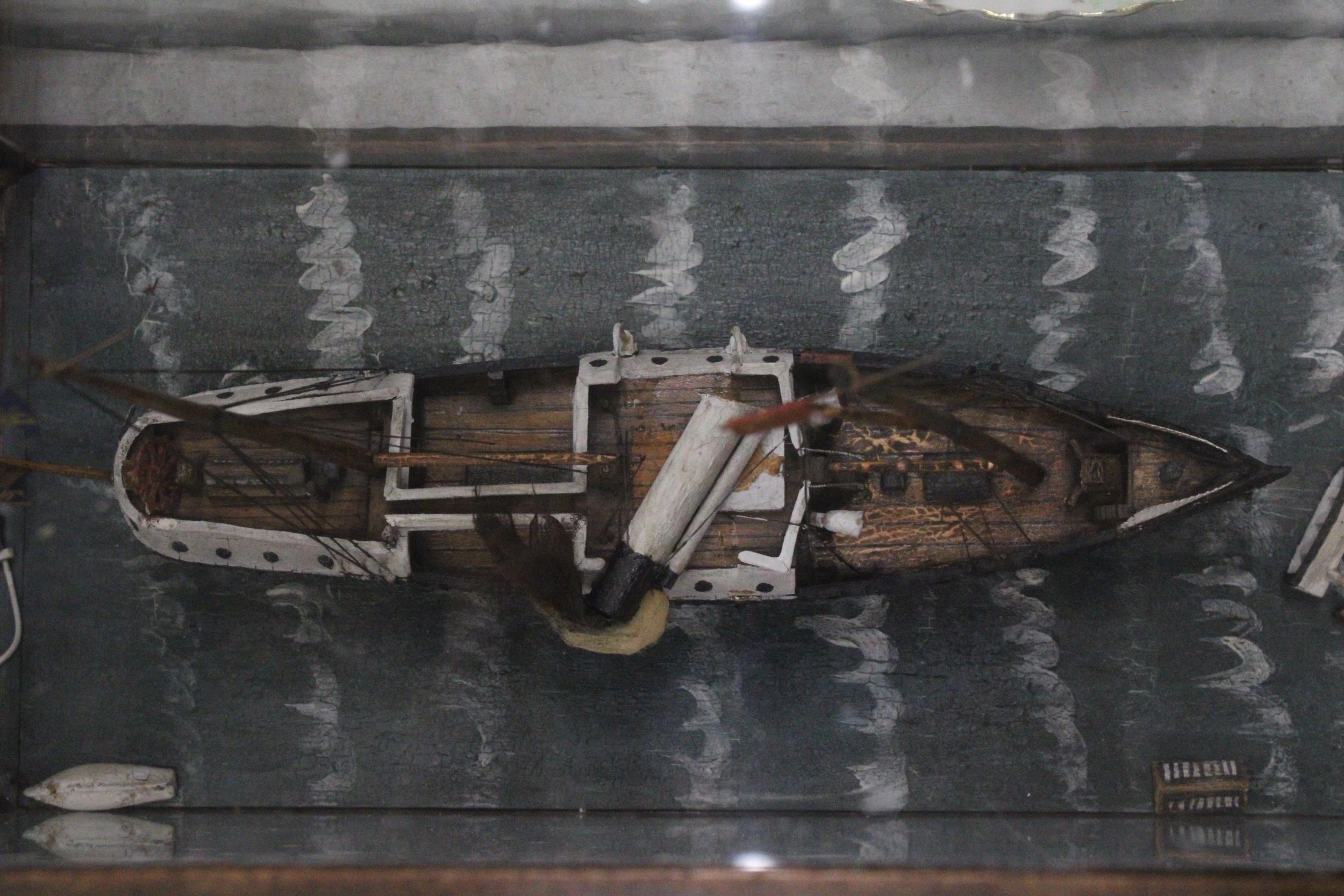 A VICTORIAN SHIPWRECK, SHIP IN A GLASS CASE, 'THE BRADFORD', LENGTH 37CM, HEIGHT 25CM, DEPTH 18CM - Image 6 of 6