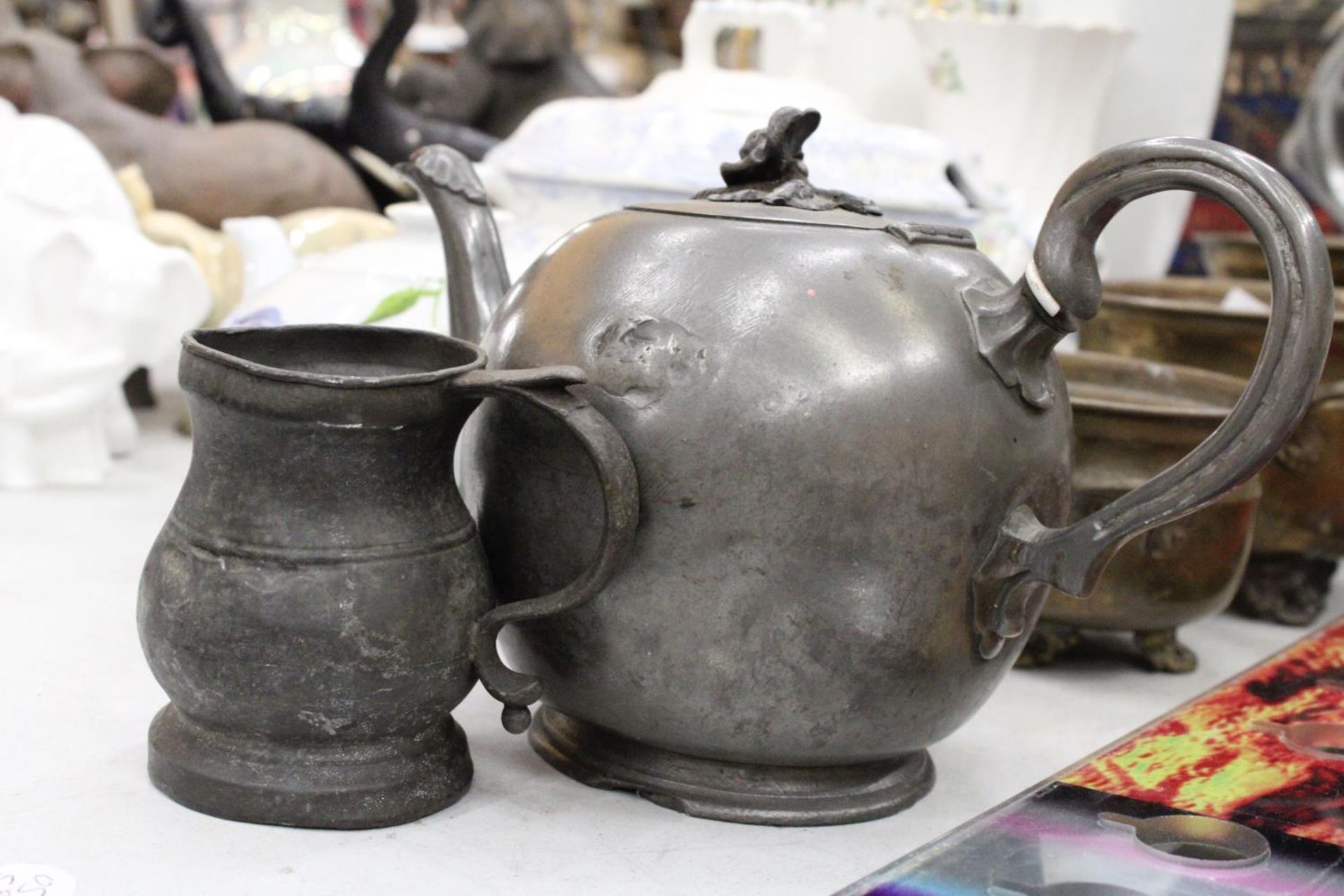 A GEORGIAN PEWTER TEAPOT AND A 14TH CENTURY PEWTER MUG - Image 2 of 5