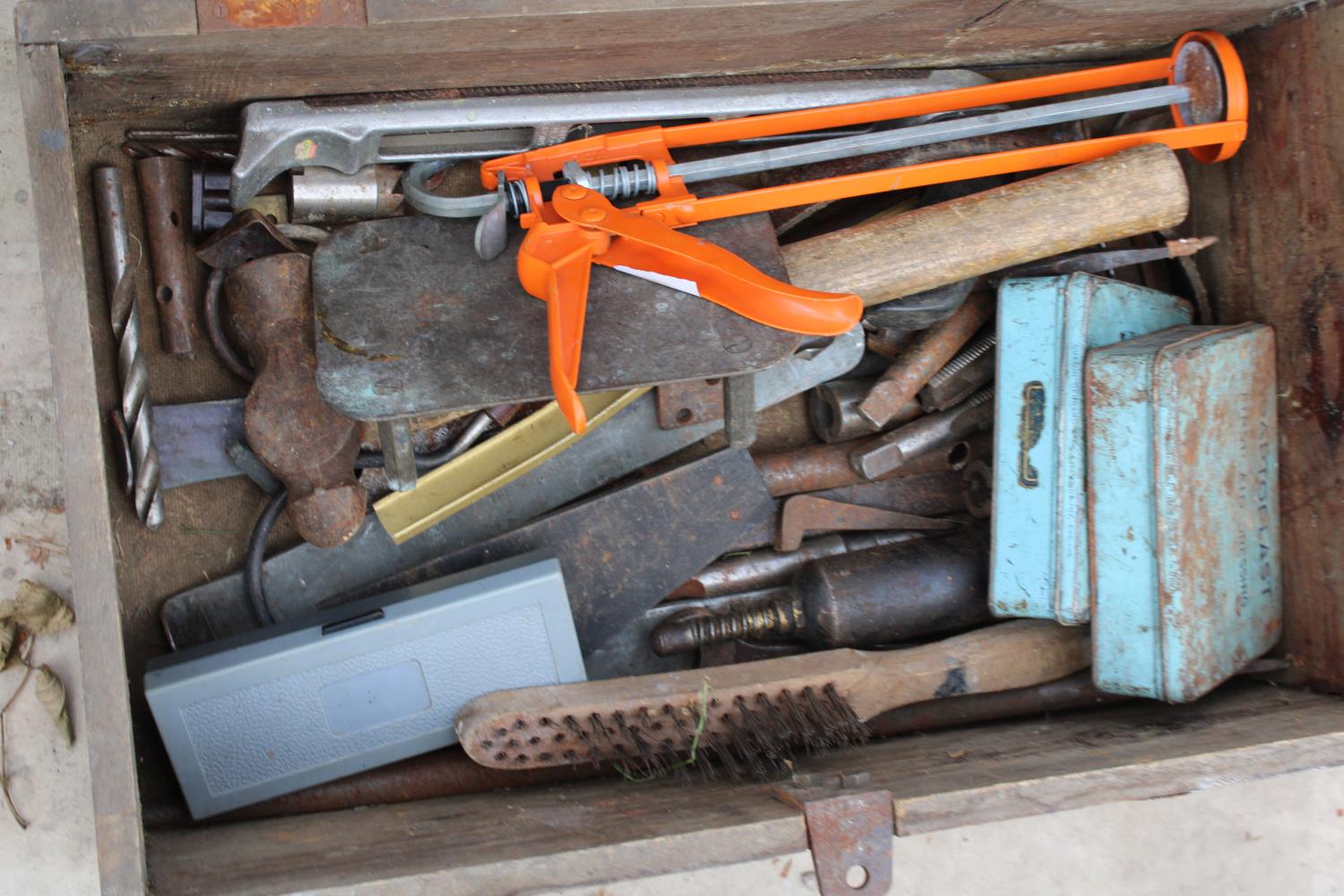 TWO VINTAGE WOODEN TOOL CHESTS WITH AN ASSORTMENT OF TOOLS TO INCLUDE HAMMERS AND SPANNERS ETC - Image 3 of 4