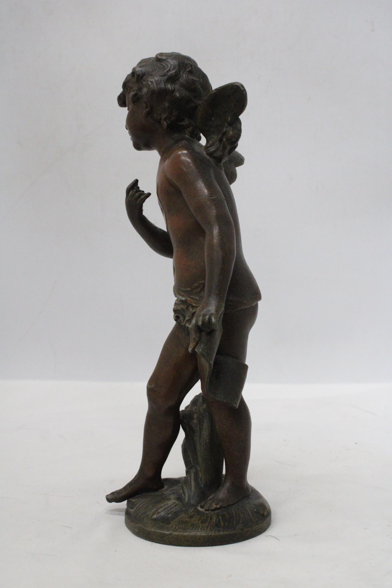 A BRONZE SCULPTURE OF A CHERUB SIGNED TO THE BASE - Image 3 of 6