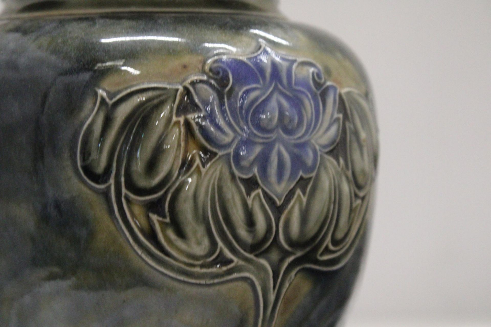 A PAIR OF ROYAL DOULTON LILY PARTINGTON ART NOUVEAU STYLE VASES WITH RELIEF FLOWERS - Image 7 of 7