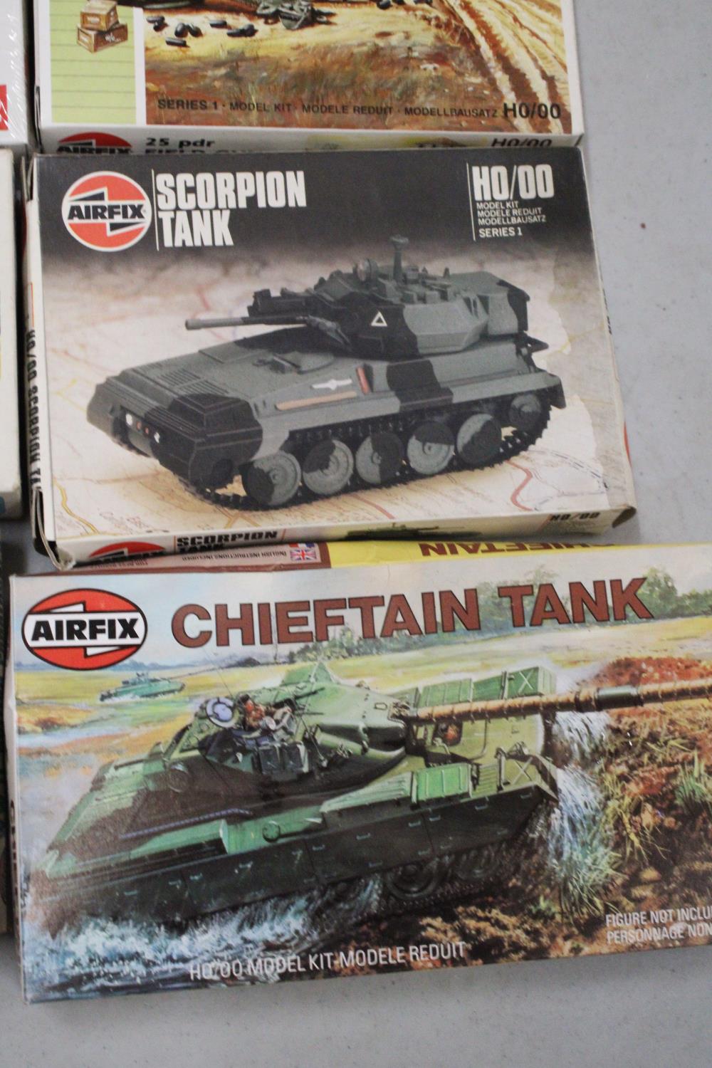 EIGHT BOXED AIRFIX MODEL KITS OF VARIOUS MILITARY VEHICLES AND EQUIPMENT ETC. - Image 7 of 7