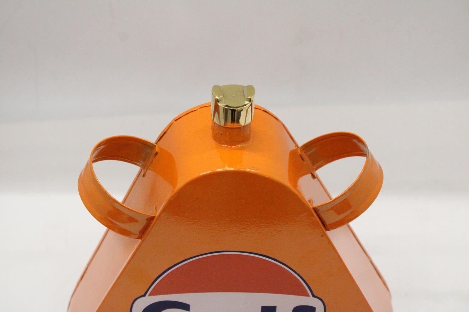 A ORANGE "GULF" OIL CAN - Image 4 of 5
