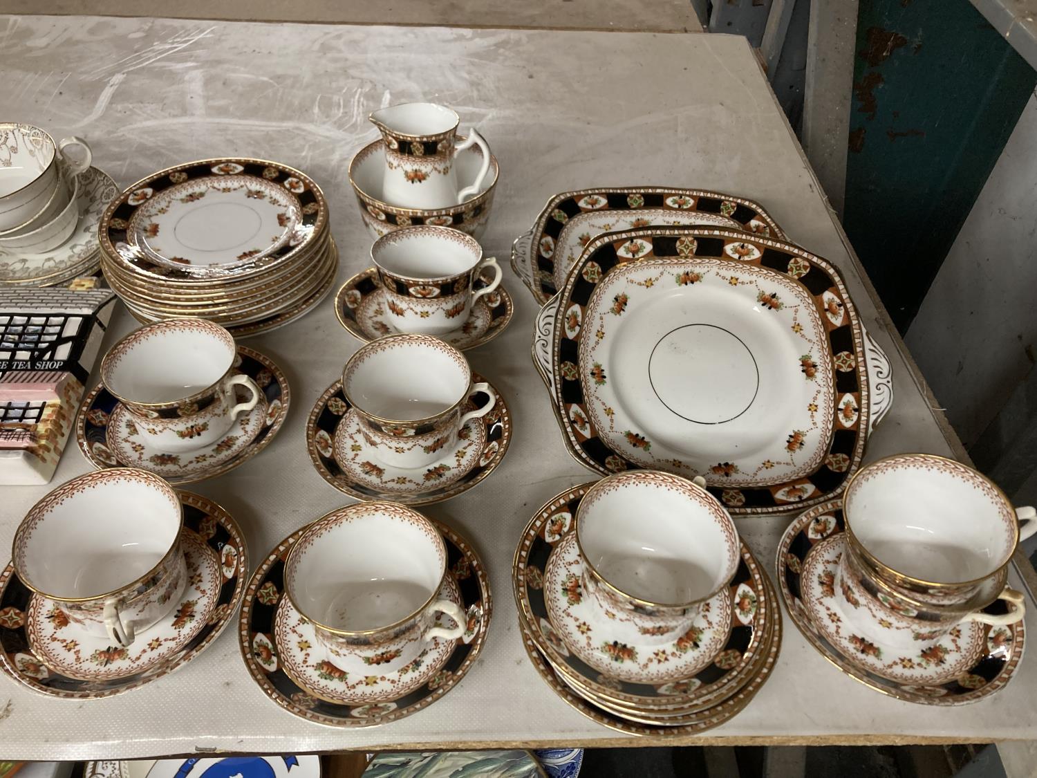 AN ANTIQUE, REID AND CO, ROSLYN, IMARI CHINA TEASET TO INCLUDE, CAKE PLATES, A CREAM JUG, SUGAR - Image 3 of 5