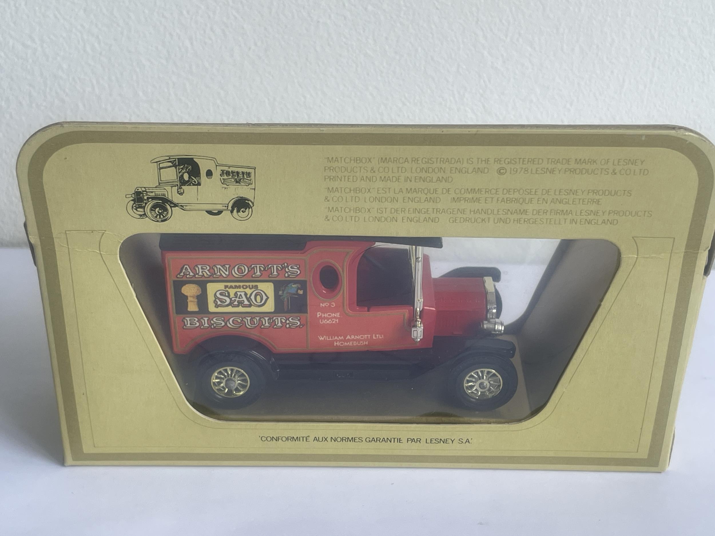 A BOXED MODELS OF YESTERYEAR ARNOTT'S FAMOUS SAO BISCUITS 1912 FORD MODEL T - Image 3 of 4