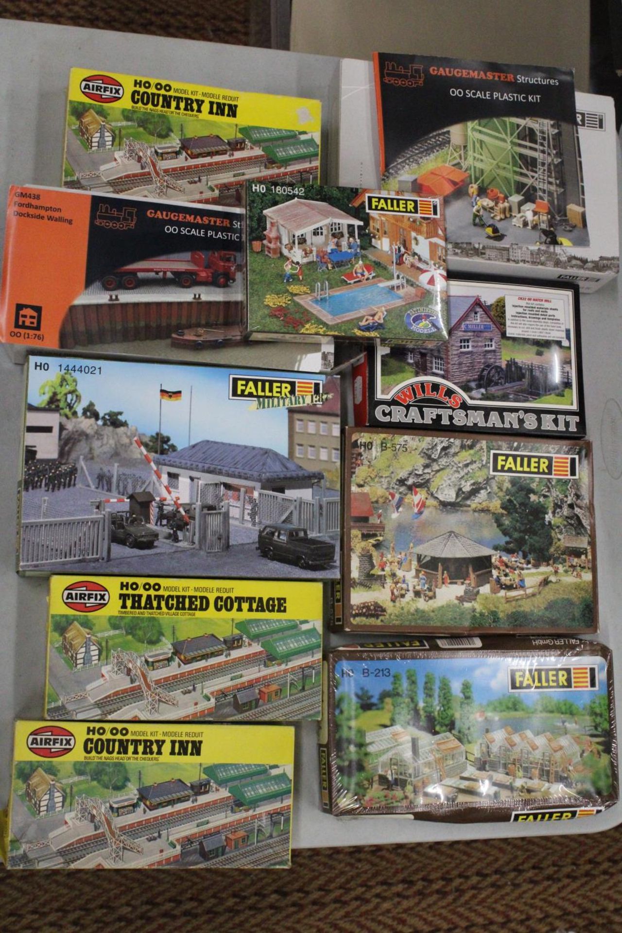 NINE BOXED CONSTRUCTION KITS TO INCLUDE SOME AIRFIX