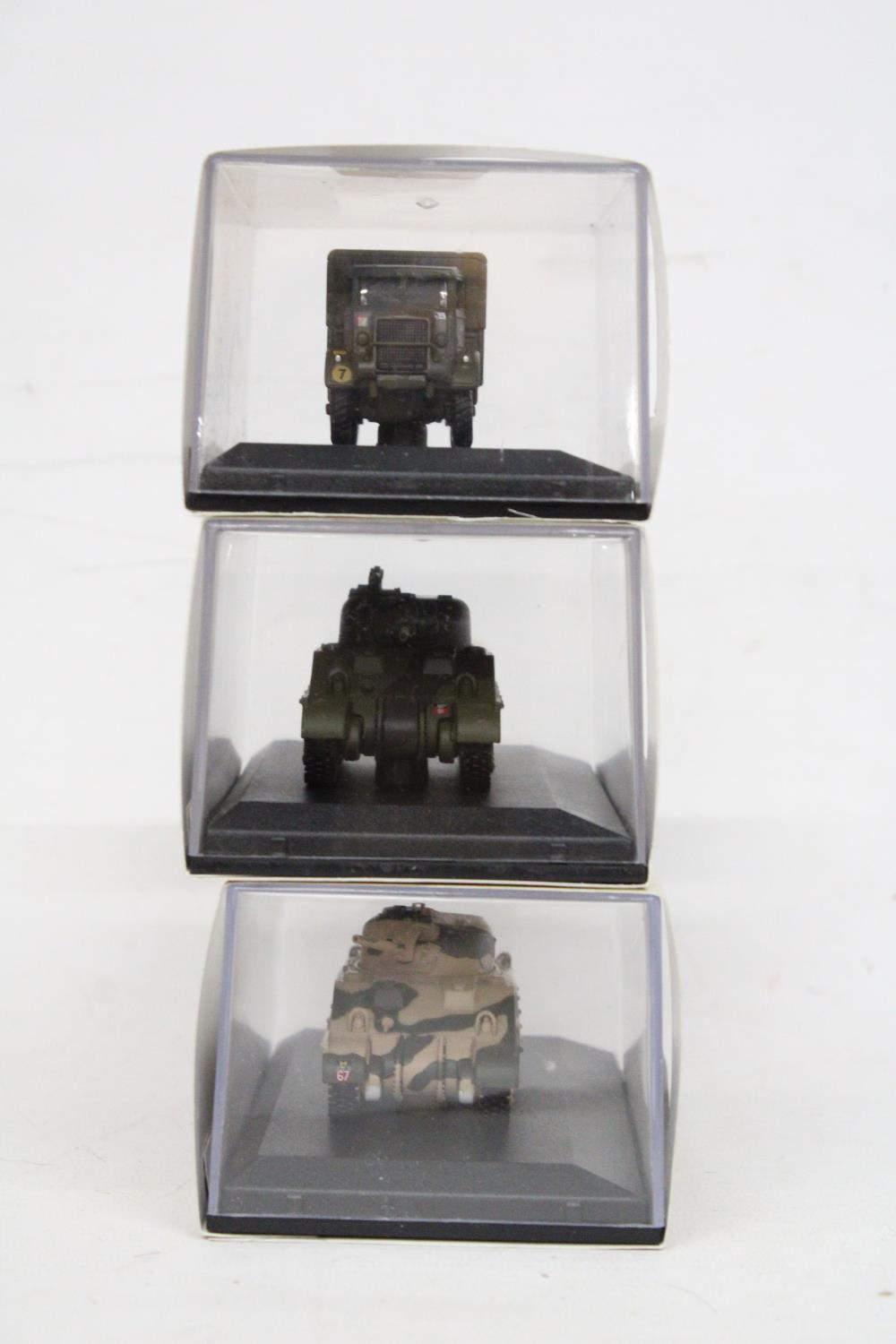 FIVE AS NEW AND BOXED OXFORD MILITARY VEHICLES - Bild 5 aus 6