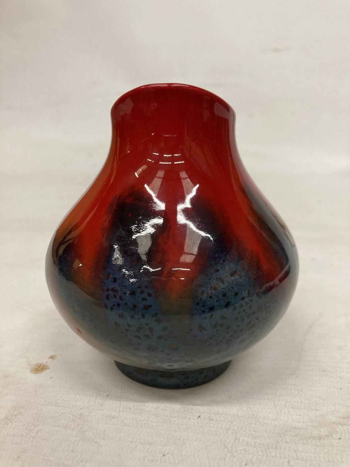 A ROYAL DOULTON FLAMBE VEINED VASE - Image 2 of 6