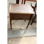 A MID 20TH CENTURY OAK WORK BOX/TABLE WITH SINGLE DRAWER