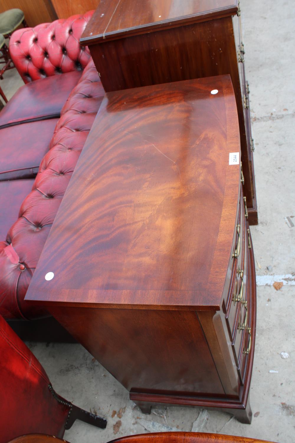 A 19TH CENTURY STYLE MAHOGANY AND CROSSBANDED CHEST OF TWO SHORT AND THREE LONG DRAWERS, 28" WIDE - Image 4 of 4