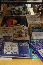 A COLLECTION OF ANTIQUE AND COLLECTABLES BOOKS, TO INCLUDE, CLARICE CLIFF, ROYAL DOULTON SERIES