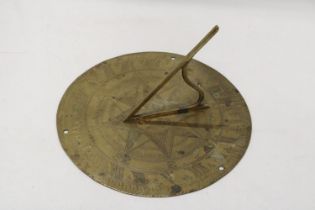 A VINTAGE SUNFACE BRASS "SINE UMBRA NIHIL" SUNDIAL AND GNONON - APPROXIMATELY 20CM DIAMETER