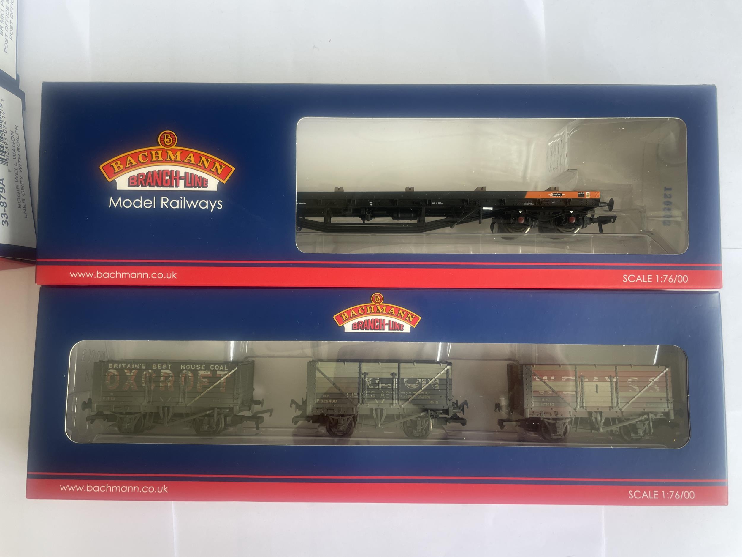 FOUR BOXED BACHMANN 00 GAUGE FREIGHT CARRIAGES - Image 3 of 4