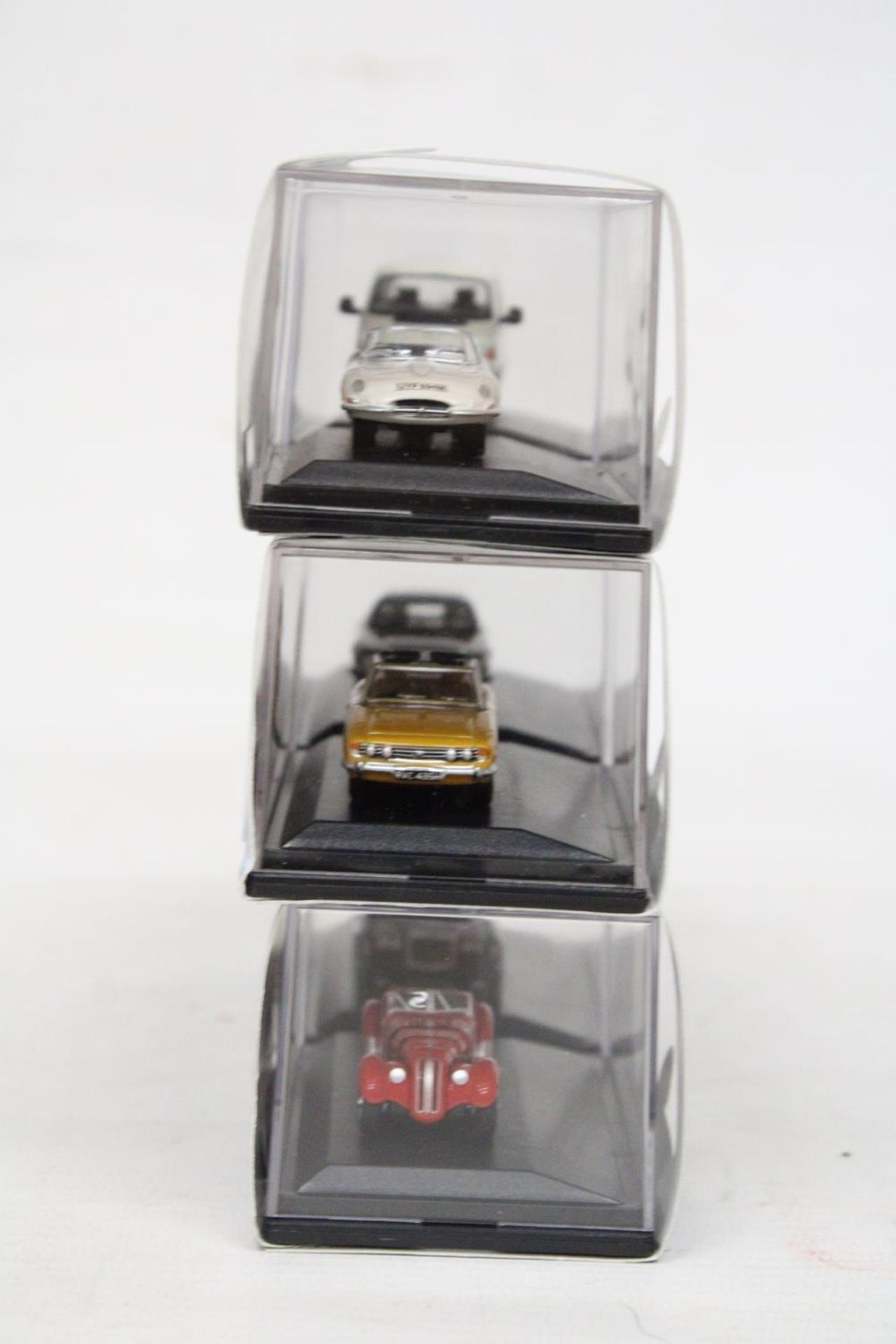 SIX VARIOUS AS NEW AND BOXED OXFORD AUTOMOBILE COMPANY VEHICLES - Image 4 of 8