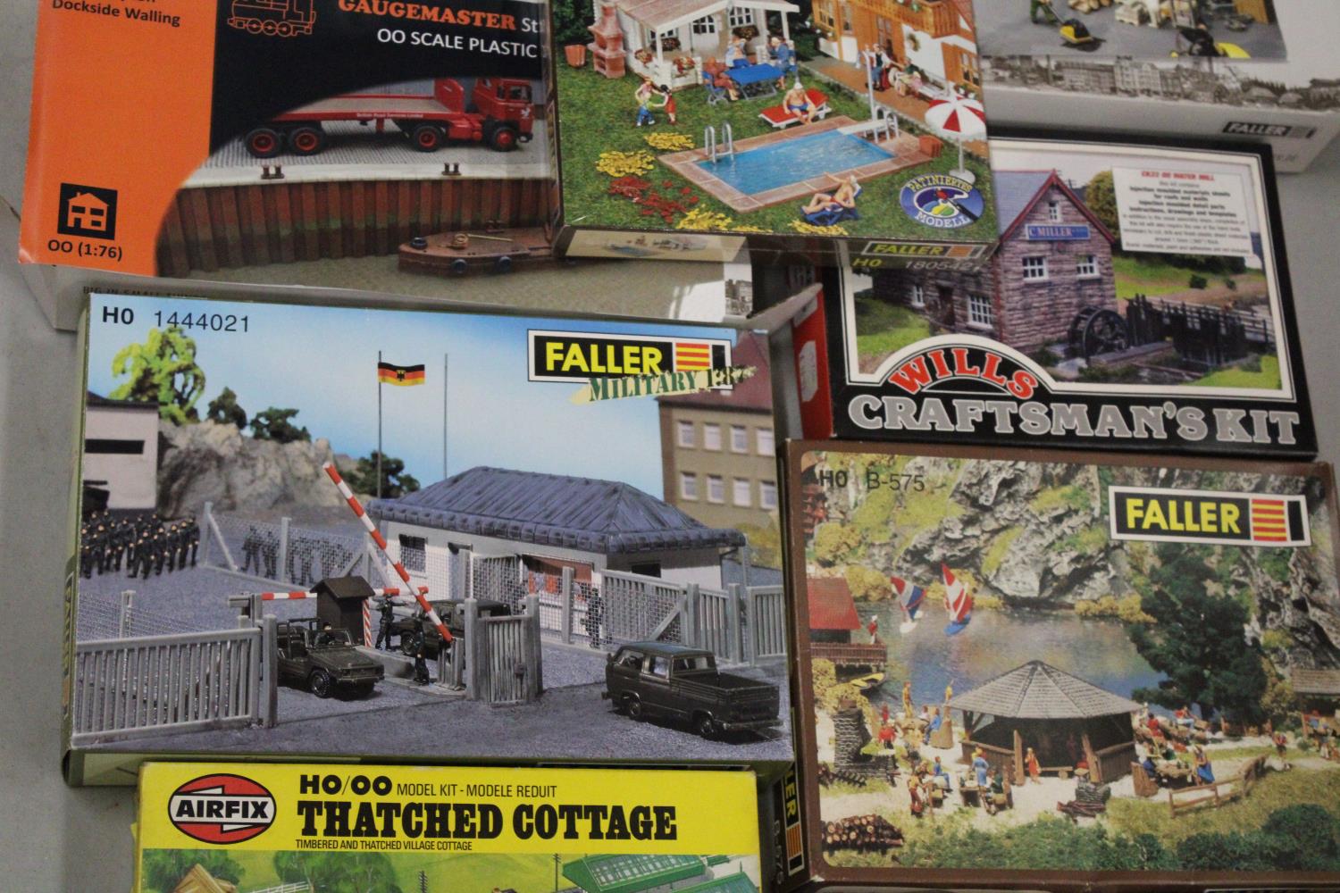 NINE BOXED CONSTRUCTION KITS TO INCLUDE SOME AIRFIX - Image 3 of 4