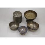 A MIXED LOT OF INDIAN SILVER TO INCLUDE TWO TRINKET BOXES, POSY BOWL ETC